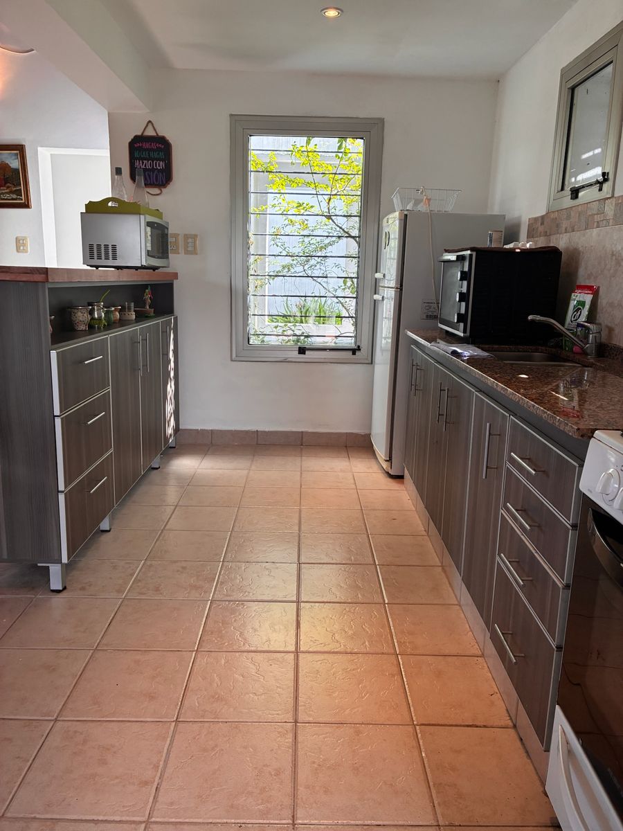 EN VENTA CASA 3 DORMITORIOS AMOBLADA EN LA SALA · Capital — foto 11