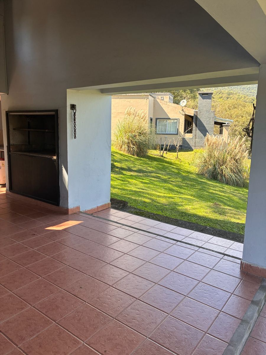 EN VENTA CASA 3 DORMITORIOS AMOBLADA EN LA SALA · Capital — foto 3