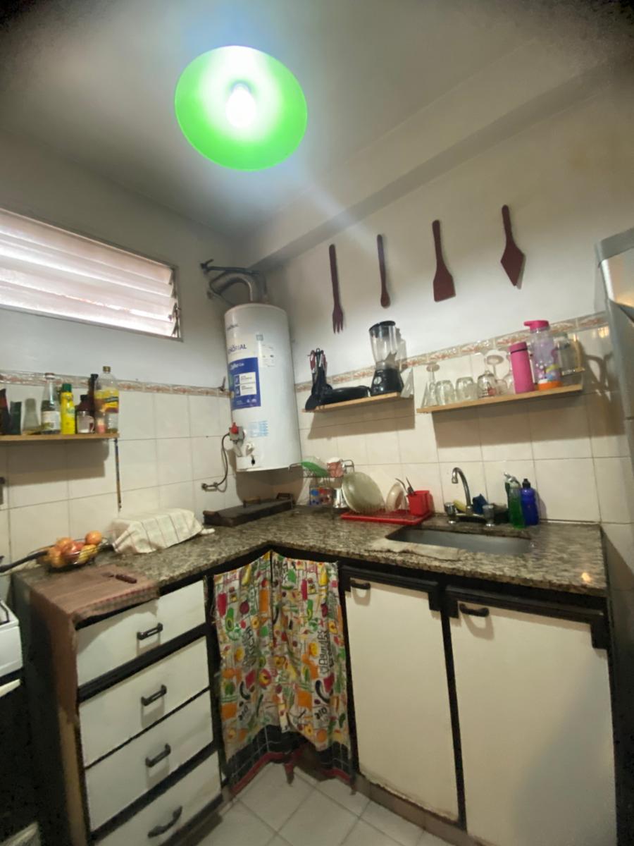 Aguero 631 · Morón — foto 4