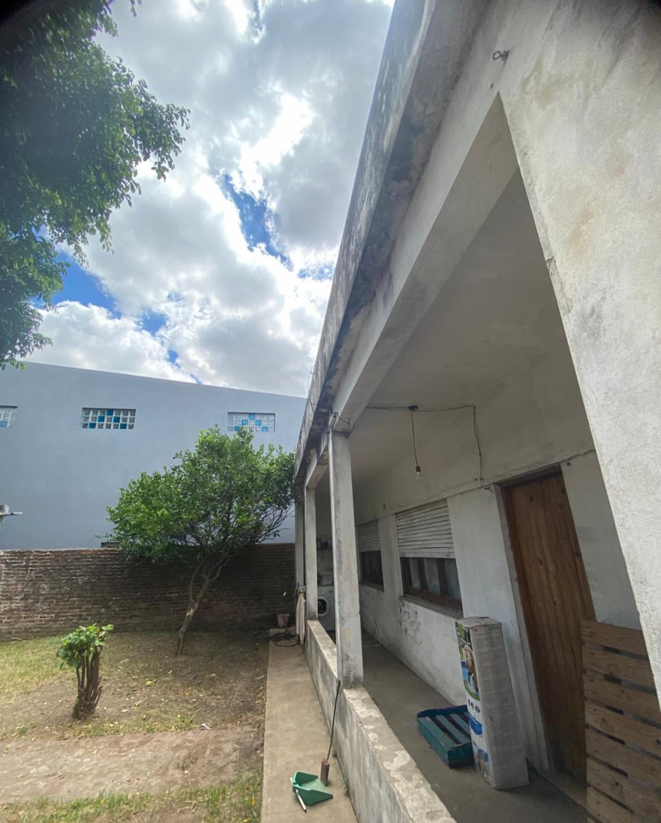 Aguero 631 · Morón — foto 6
