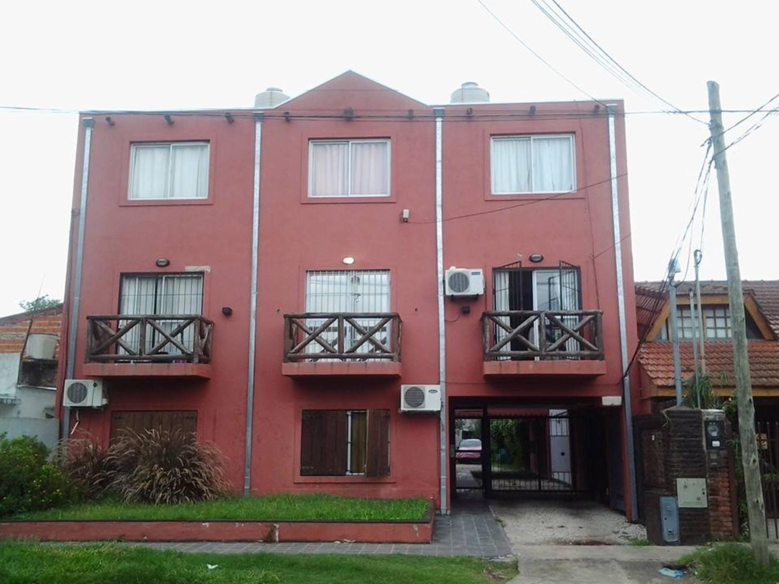Hipolito Irigoyen 1180 · Pilar — foto 3