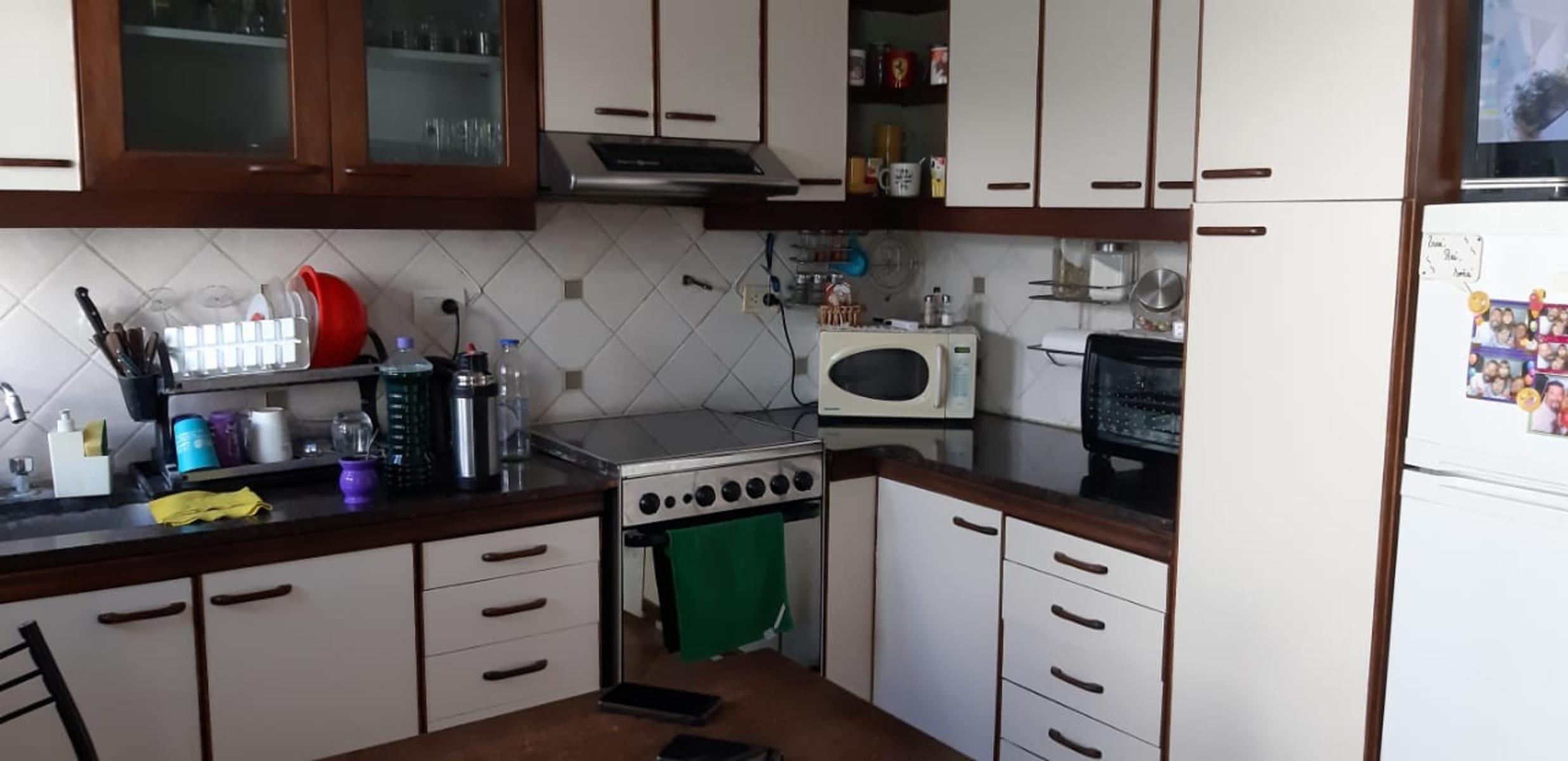 OLEGARIO VICTOR ANDRADE 900 · Morón — foto 4