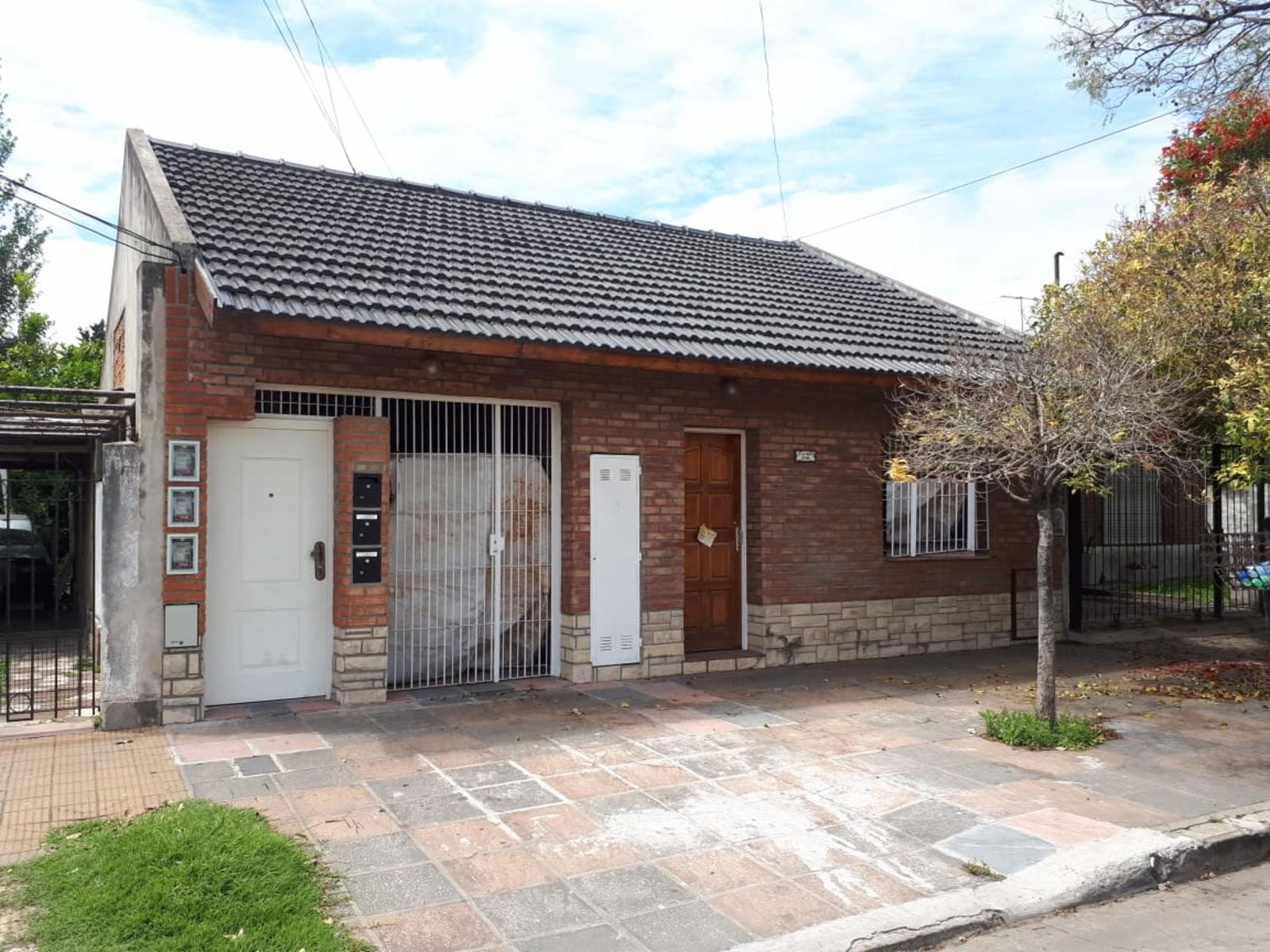 OPORTUNIDAD - PH DE TRES AMBIENTES AL FONDO