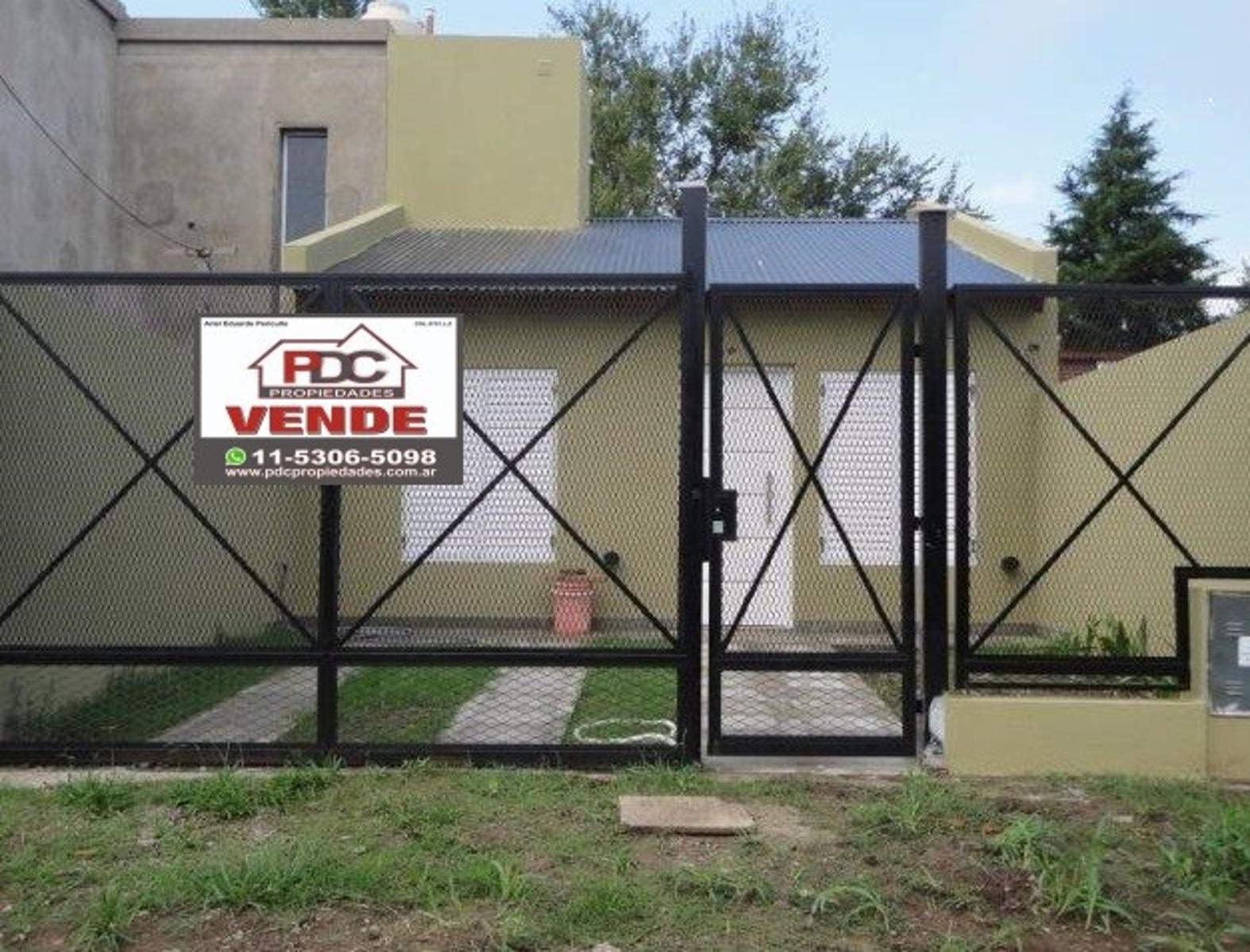 VENTA DE CASA 3 AMBIENTES - CON ENTRADA PARA VEHÍCULO - MONTE GRANDE