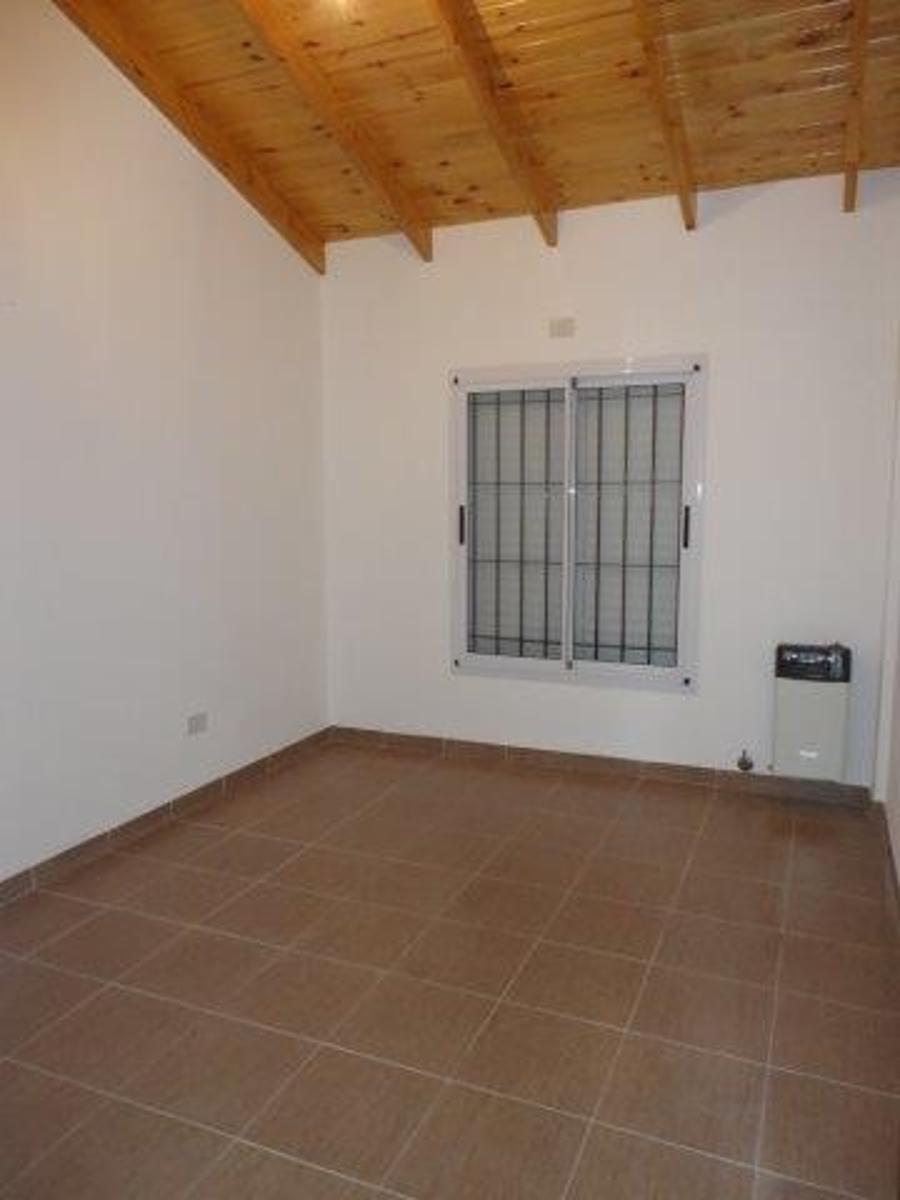 SANTA FE 1264 · Esteban Echeverría — foto 4