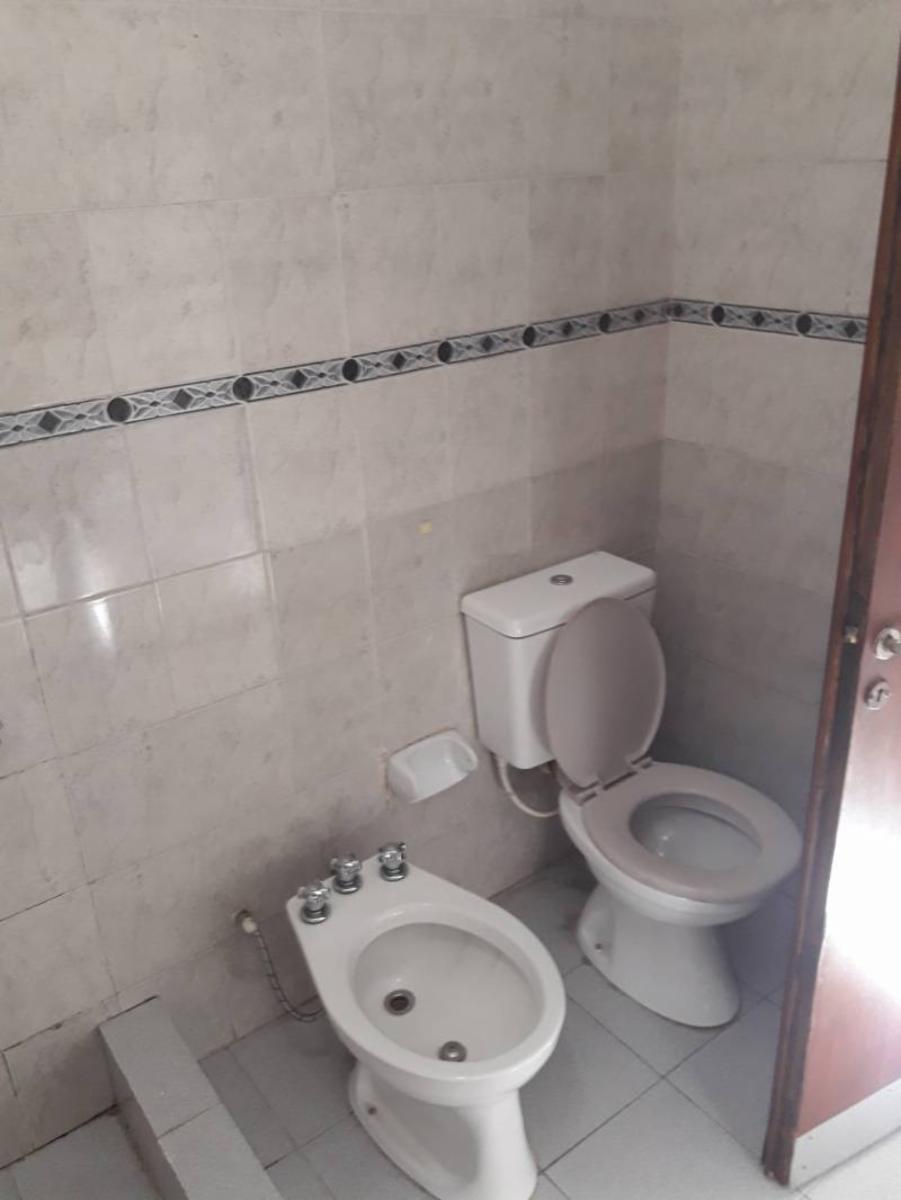 Excelente Departamento de 3 ambientes. La Tablada