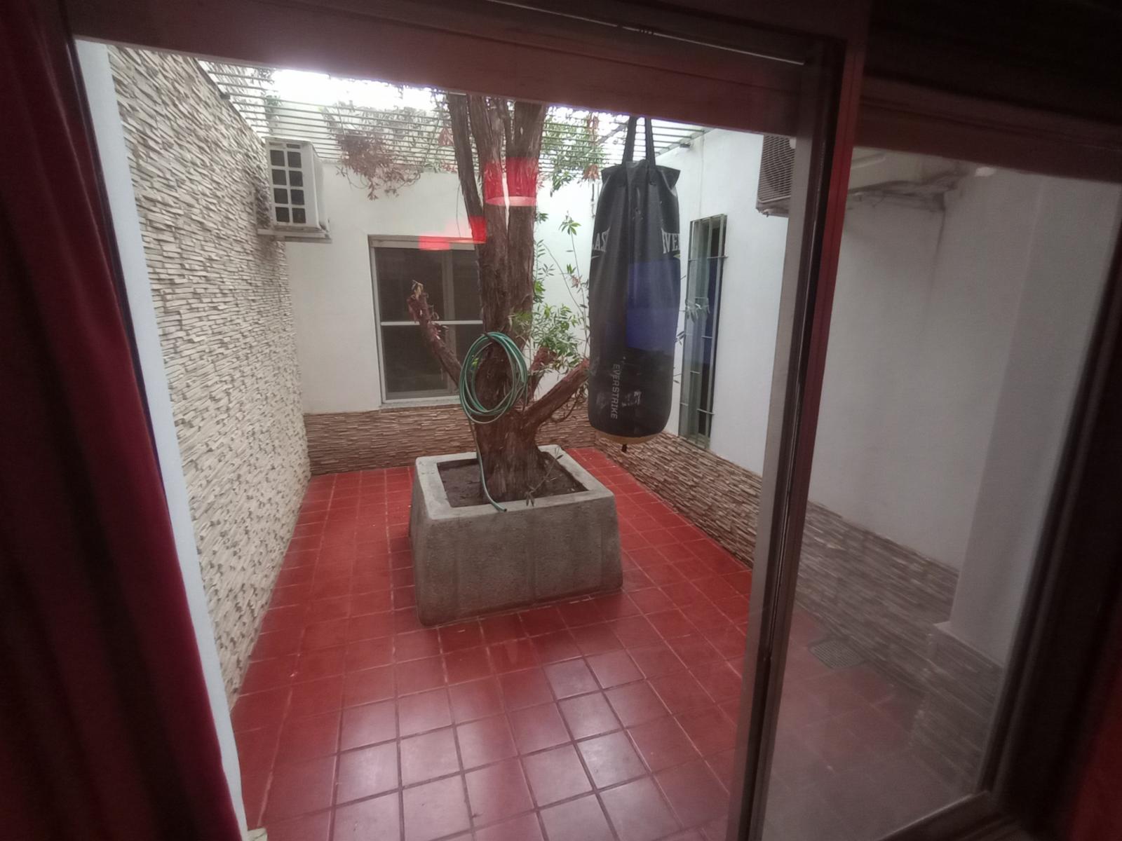 Tres Arroyos 736 · General Roca — foto 3