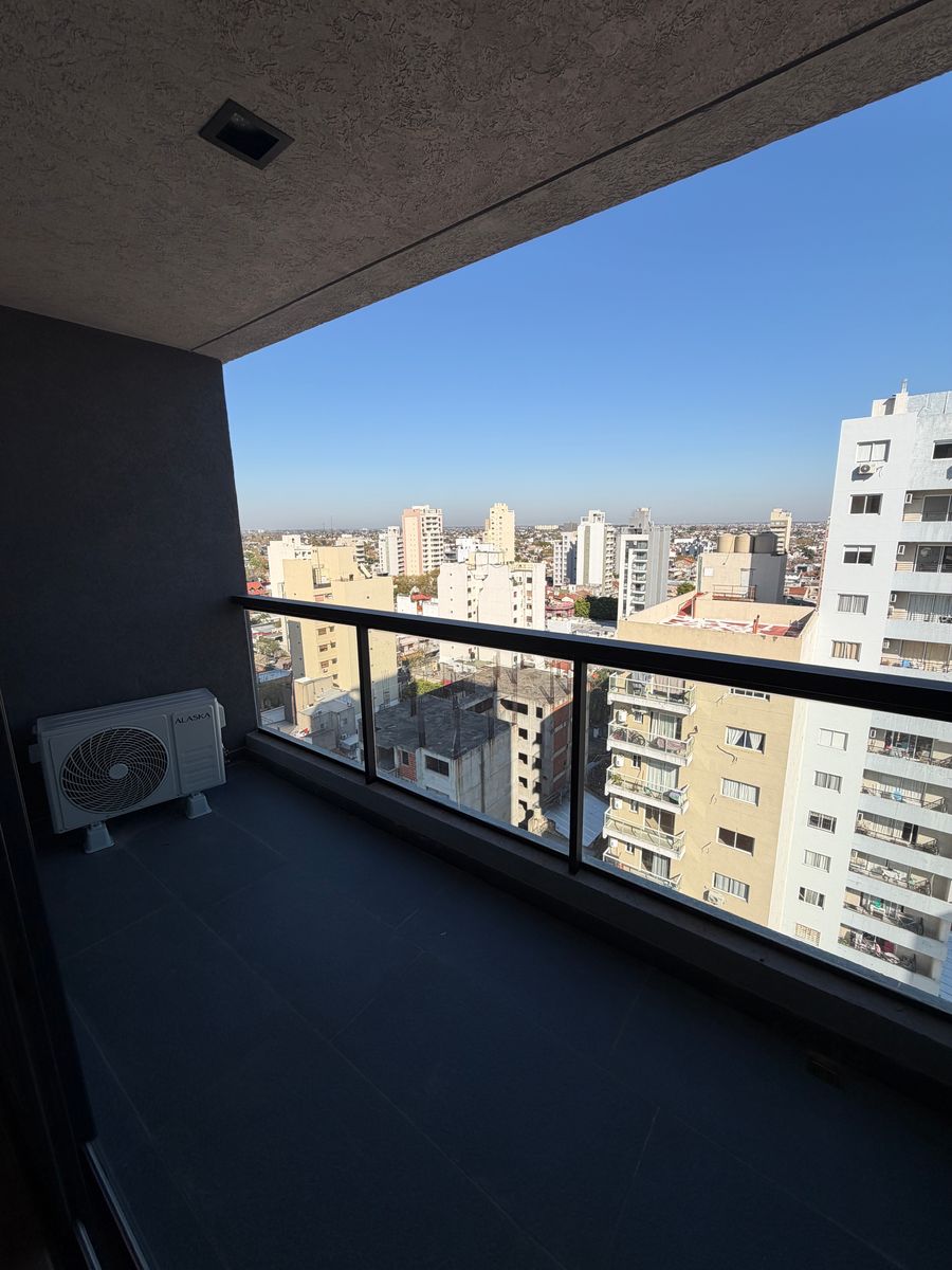 Av. Hipolito Yrigoyen 6041 · Lanús — foto 13