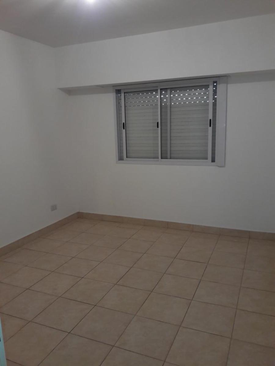 Cacique Catriel 435 · Morón — foto 4