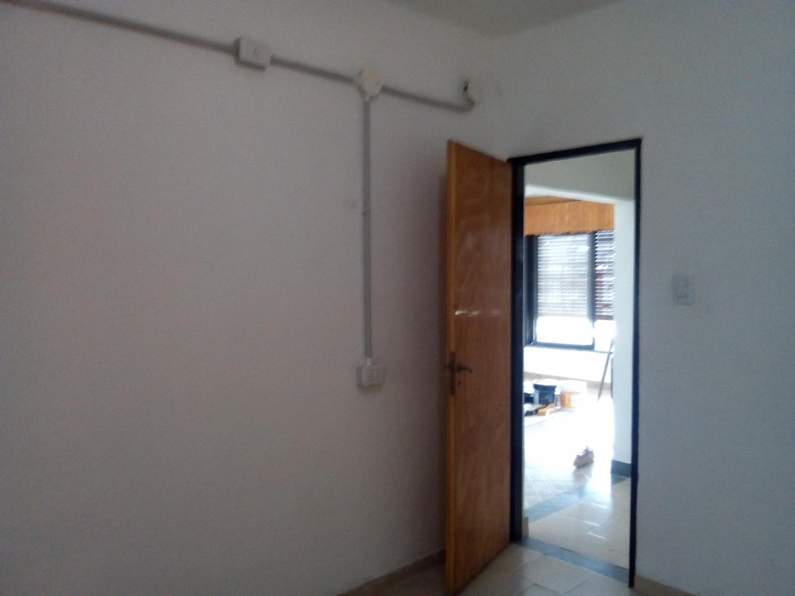 Avellaneda 2.290, Burzaco · Almirante Brown — foto 11