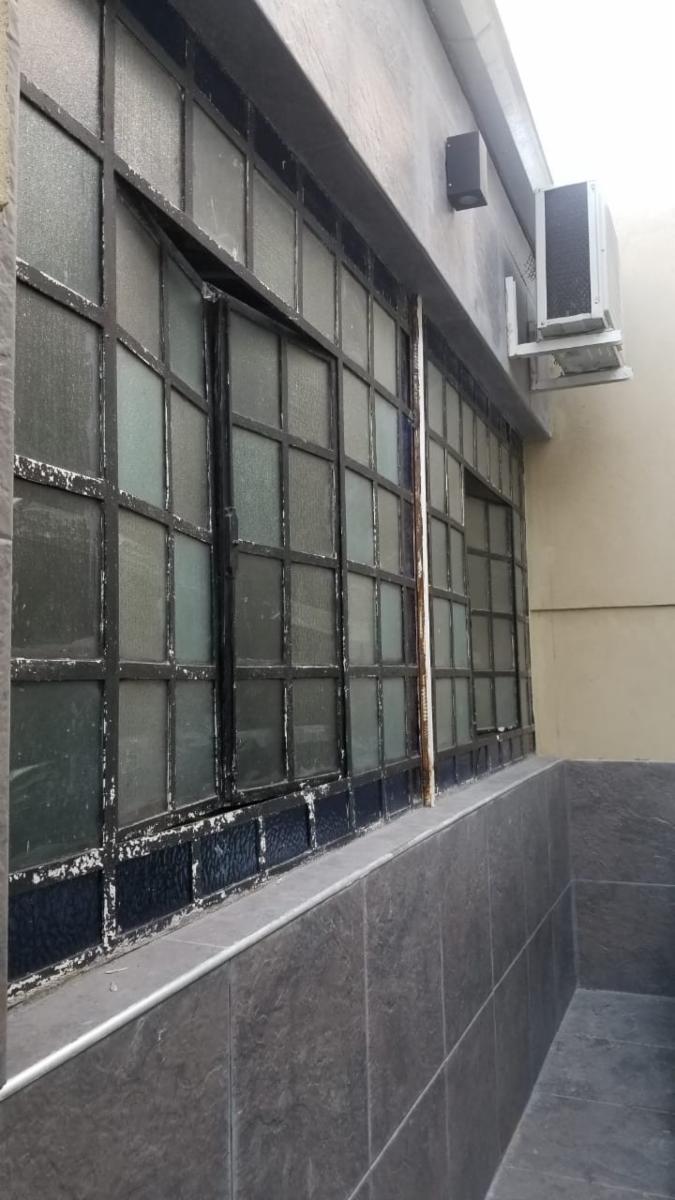 Av. Gral. José de San Martin al 1000 · Morón — foto 4