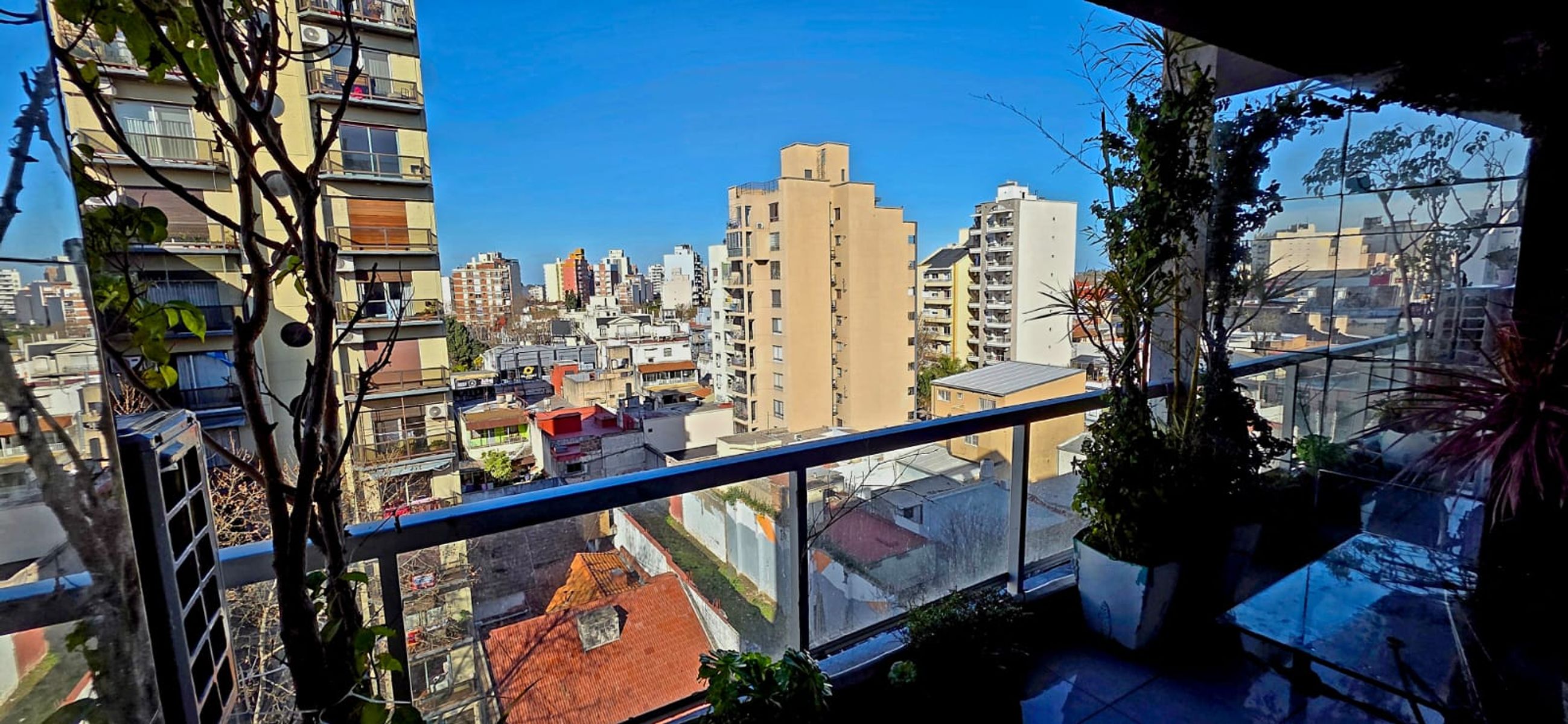 IBERLUCEA 3053 · Lanús — foto 3