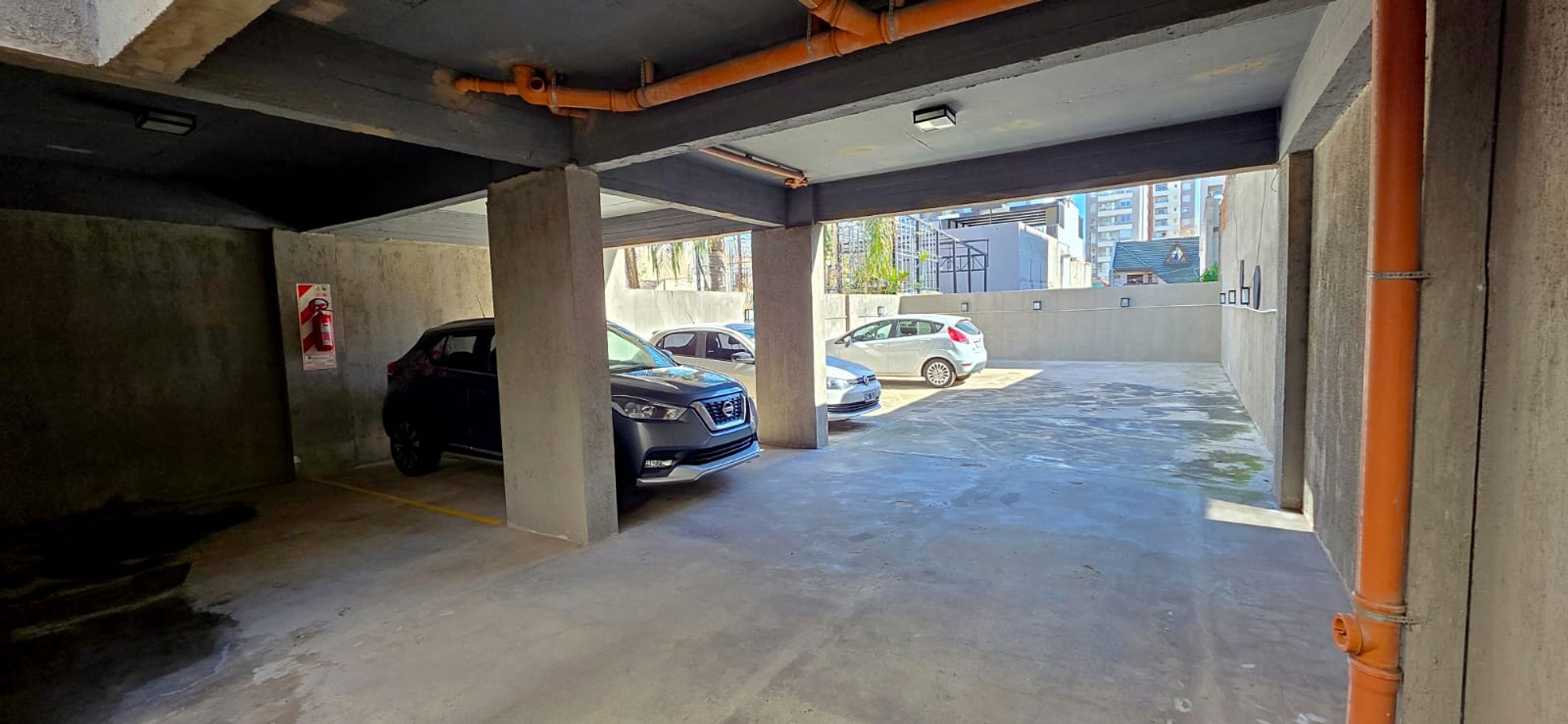 IBERLUCEA 3053 · Lanús — foto 6