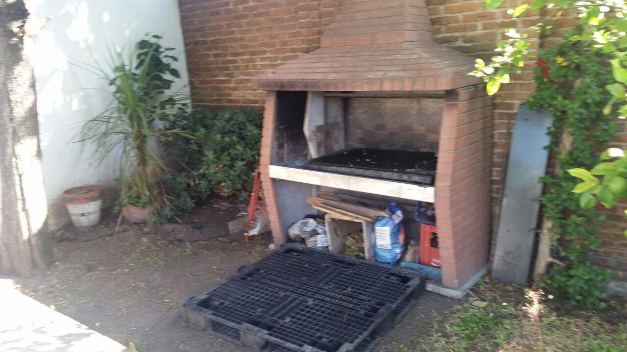 MIGUEL CANE al 3200 · La Matanza — foto 25