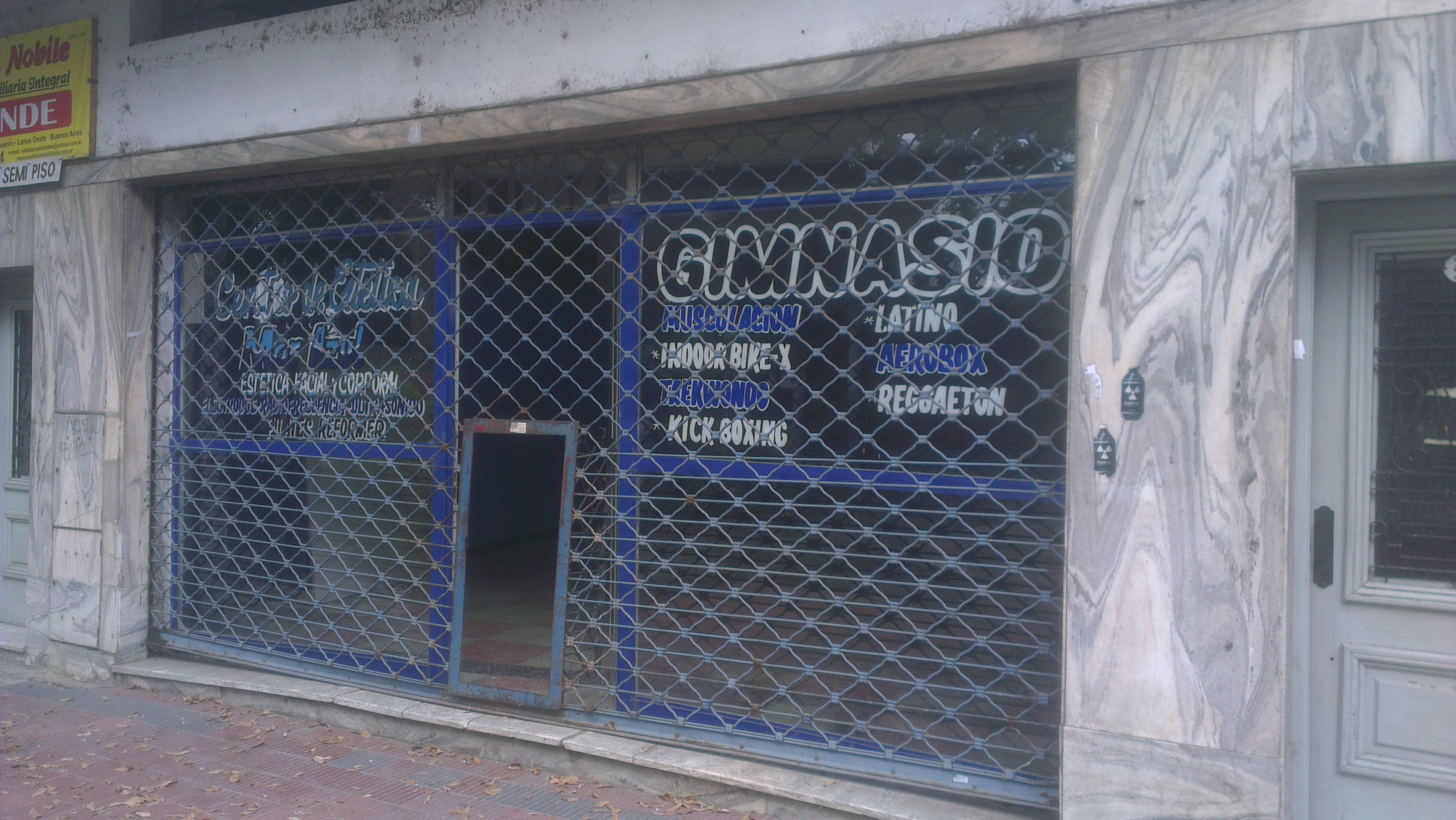 LOCAL COMERCIAL 278 M2 SOBRE CALLE PRINCIPAL    VIAMONTE 2560