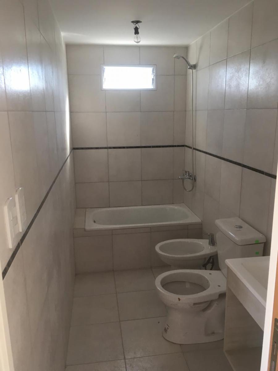 Domingo French 1500 · Morón — foto 6