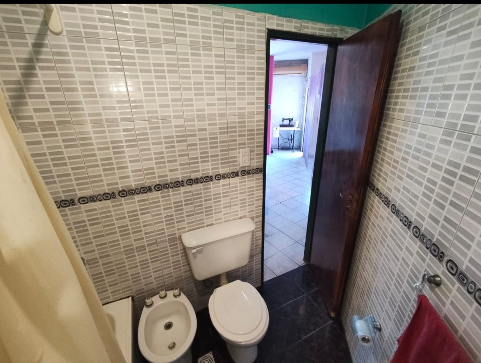 Bayle 900 · Morón — foto 6