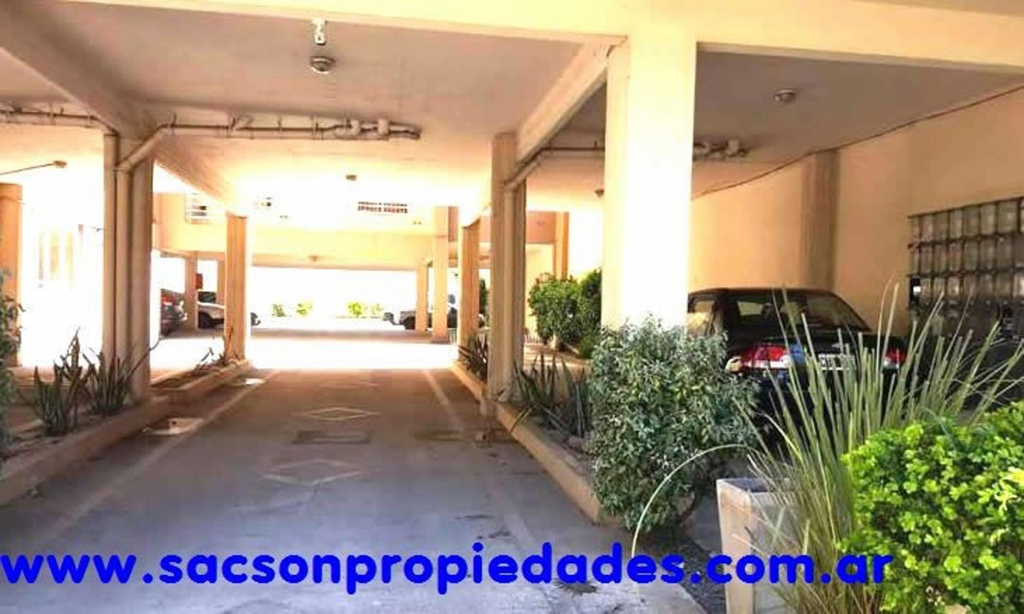 25 de Mayo al 1000 · Morón — foto 6