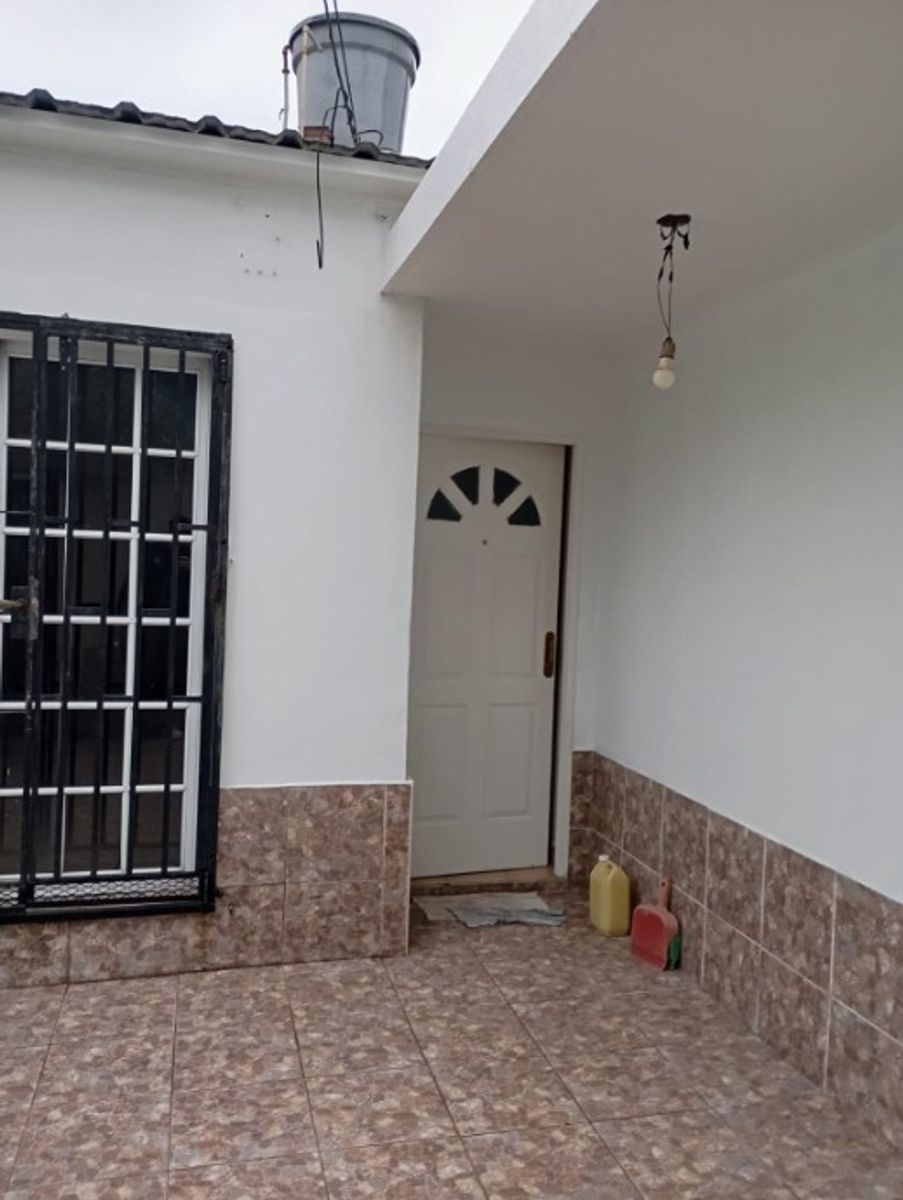 Quintana 736 · Morón — foto 4