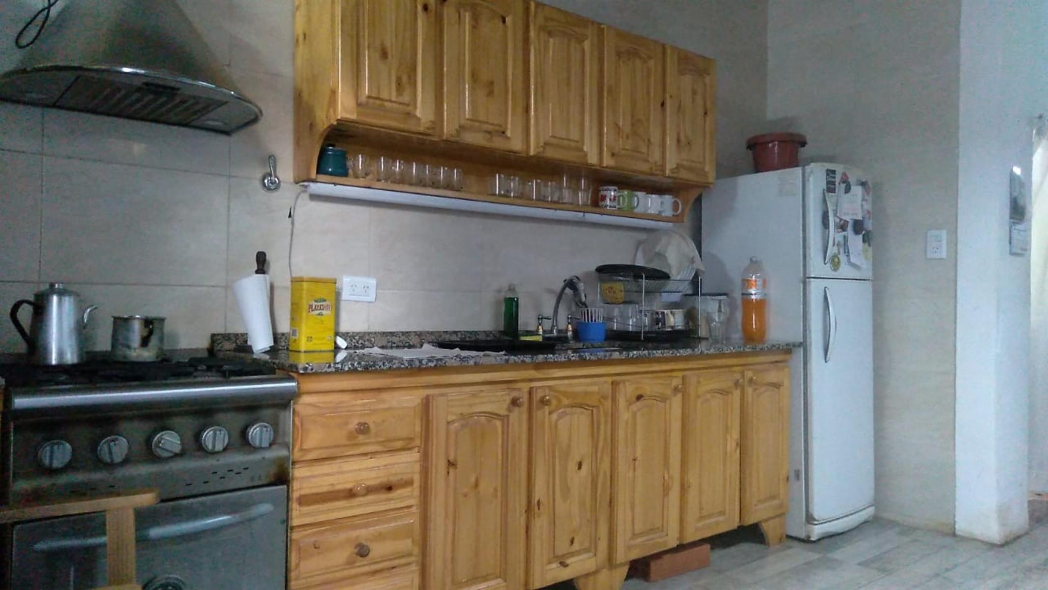 EXCELENTE CASA 3 ELEGANTES AMBIENTES en puneto estrtategico de VILLA BALLESTER  ...