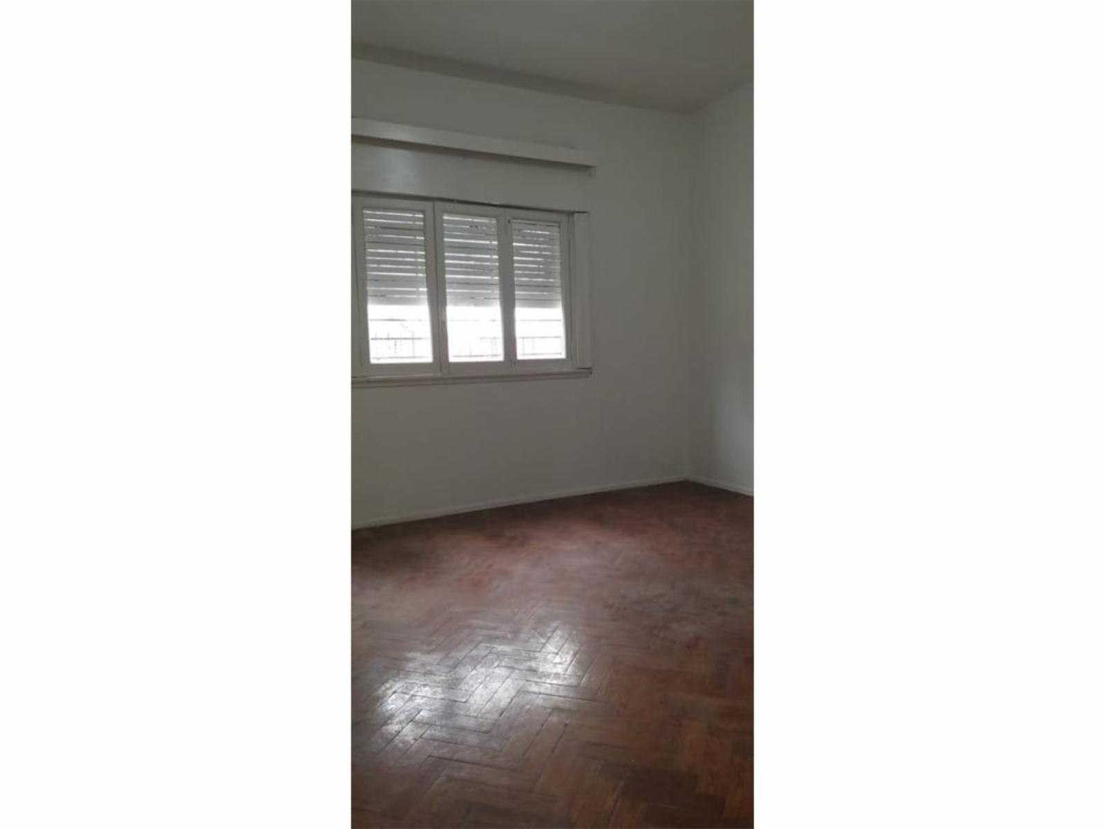 Estupenda Casa en Ph, Paso del Rey Centro lado sur, Calle La Industrial