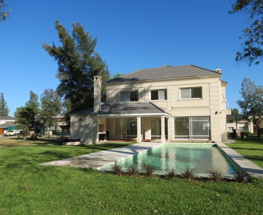 Importante casa a estrenar en Saint Thomas Este (Canning)