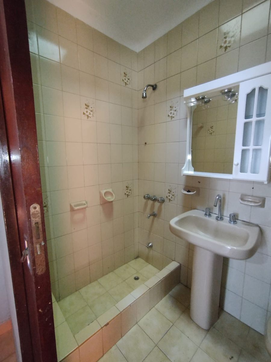 MURGUIONDO 3168 · Lanús — foto 10