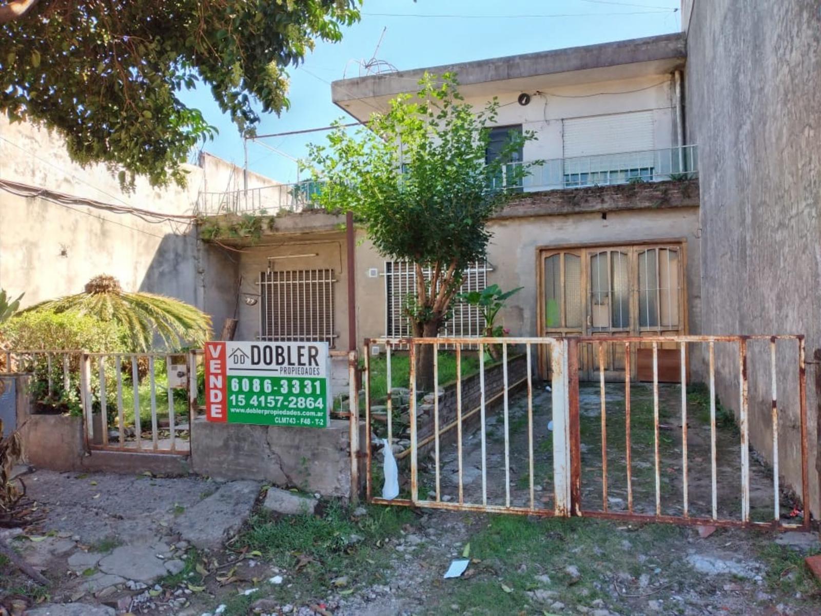 CASA Y DEPARTAMENTO 1° PISO SOBRE LOTE 300m2