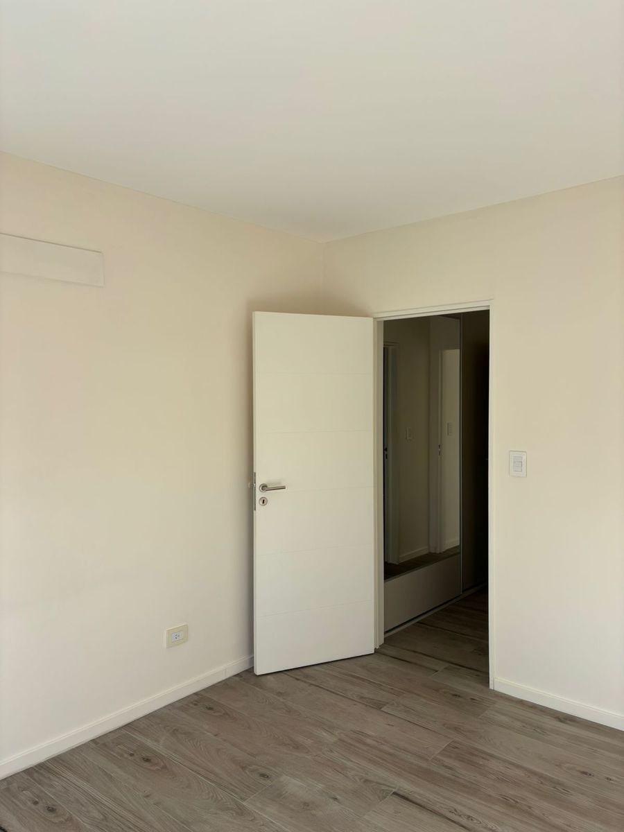 1* DE ENERO 87 - DIQUE II - PUERTO DE SANTA FE · La Capital — foto 15