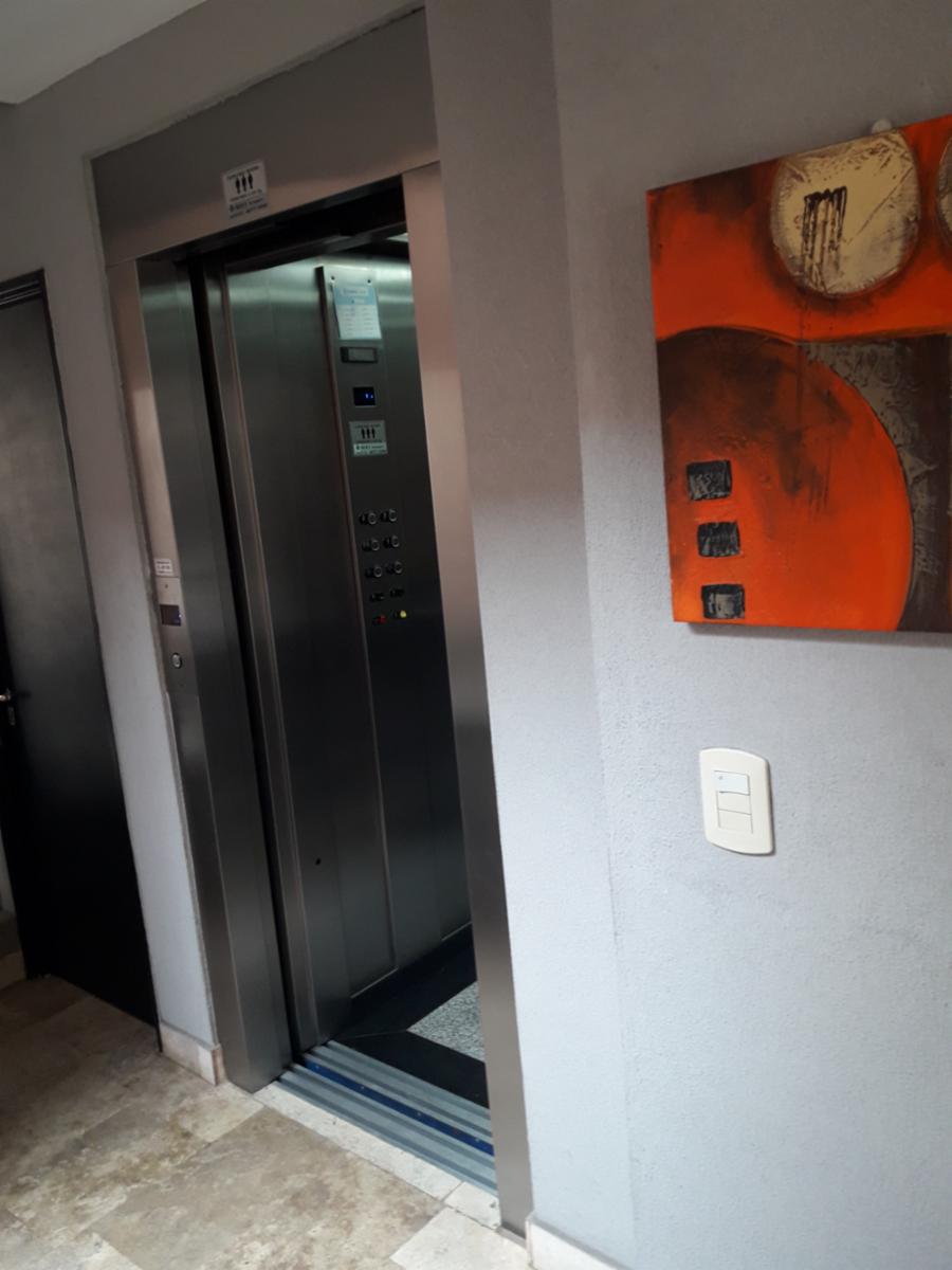 Castelli 83 · Morón — foto 19