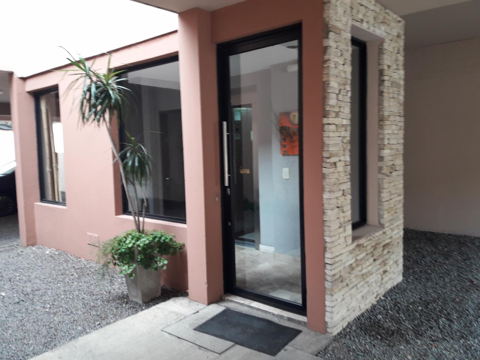 Castelli 83 · Morón — foto 6