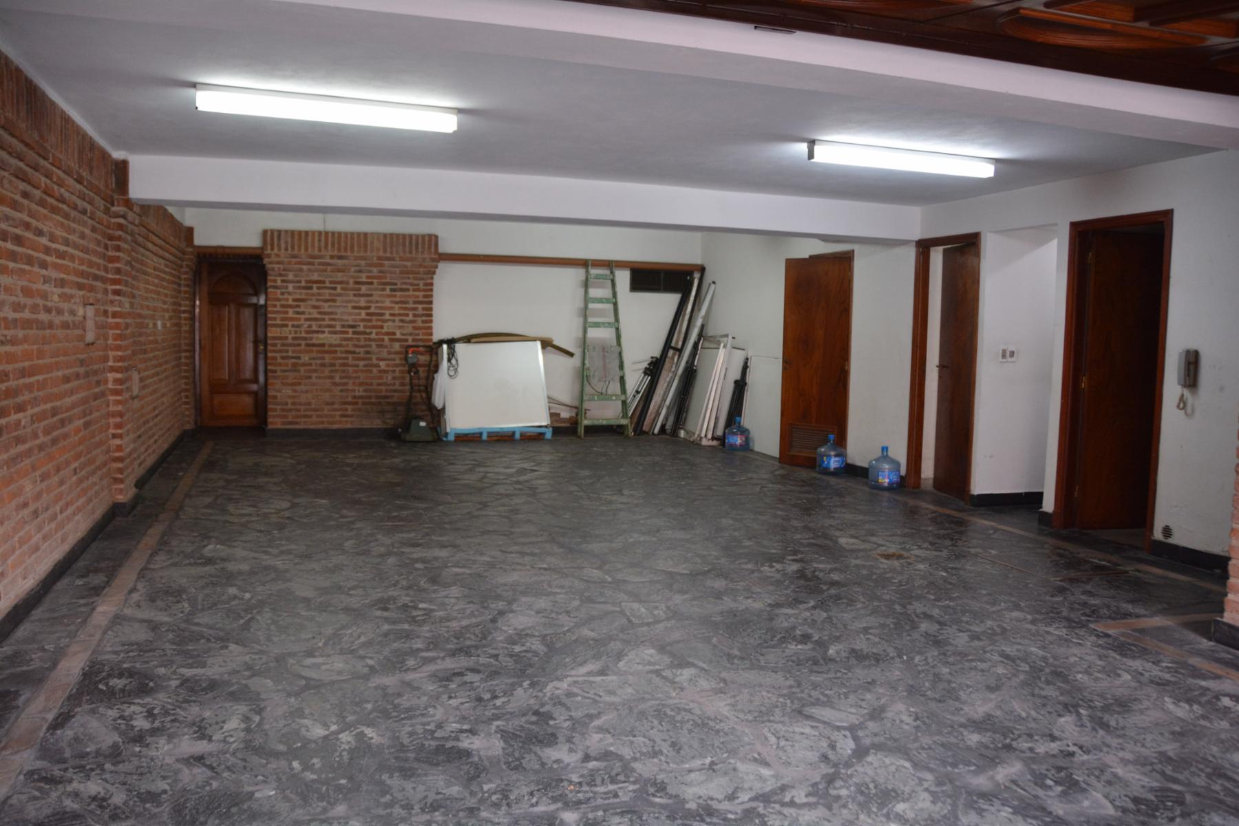 Importante Casa de 7 Amb Ramos Norte Centro
