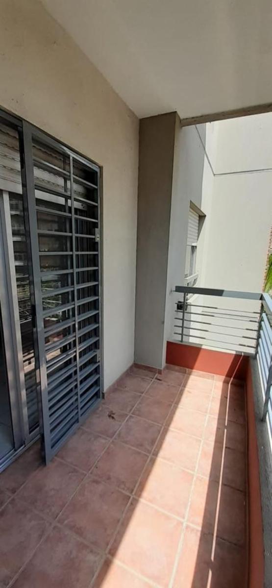 Bayardi 2552 · Morón — foto 3