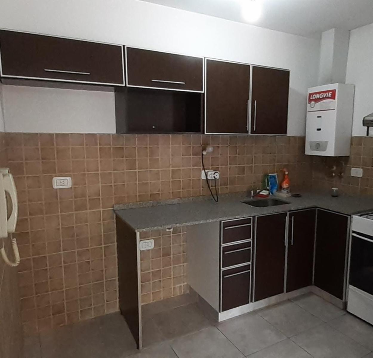 Bayardi 2552 · Morón — foto 4