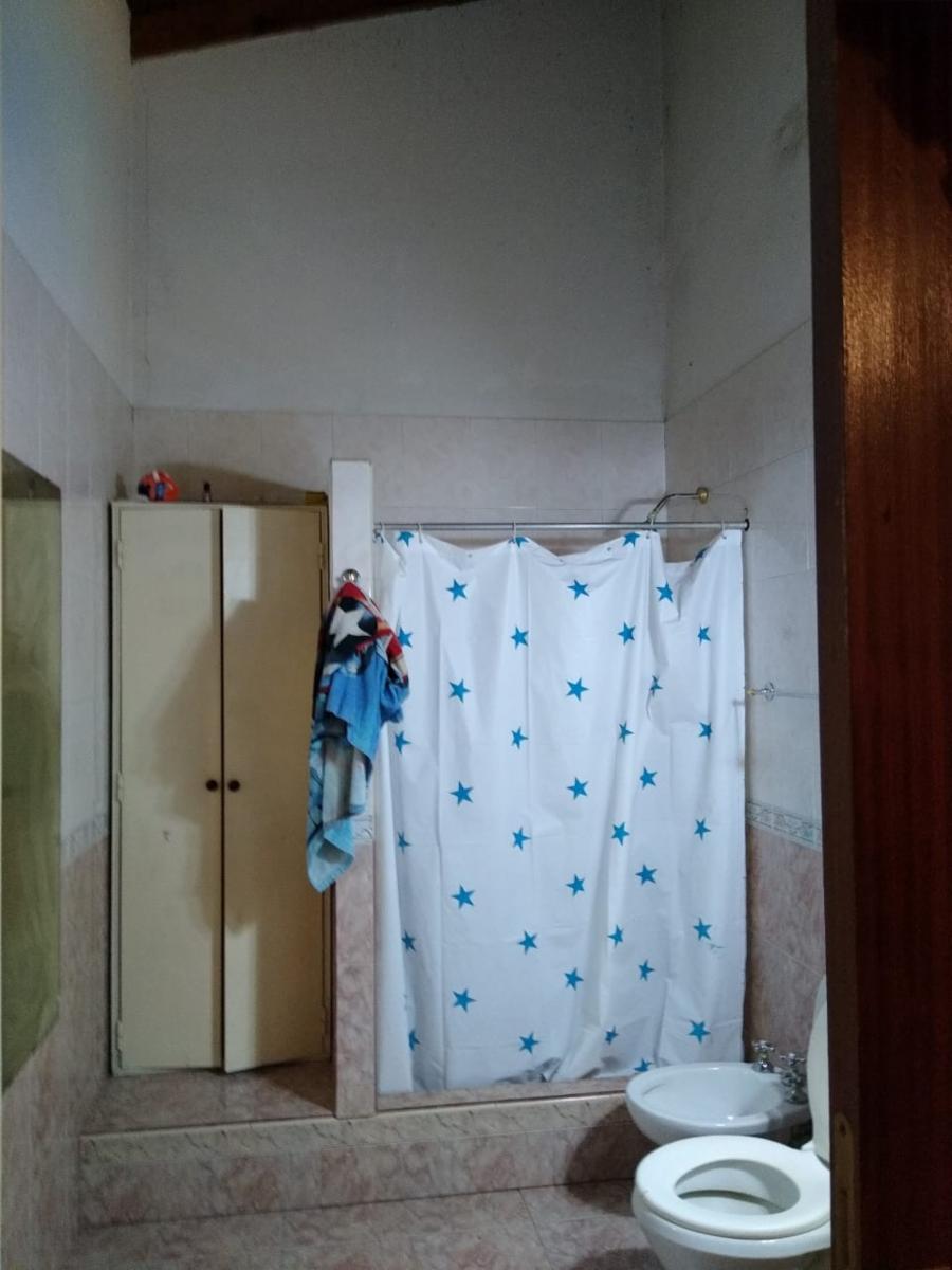 CALLE 1353 Nº 253 · Florencio Varela — foto 8