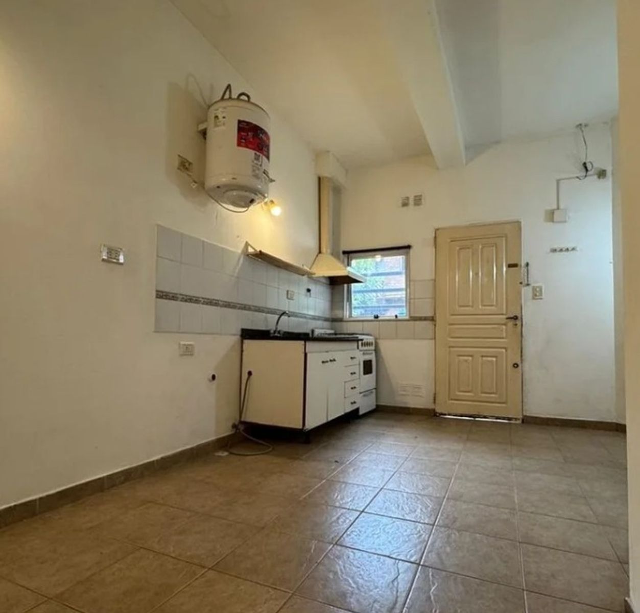 Dalmacio Velez Sarfield 300 · Morón — foto 4