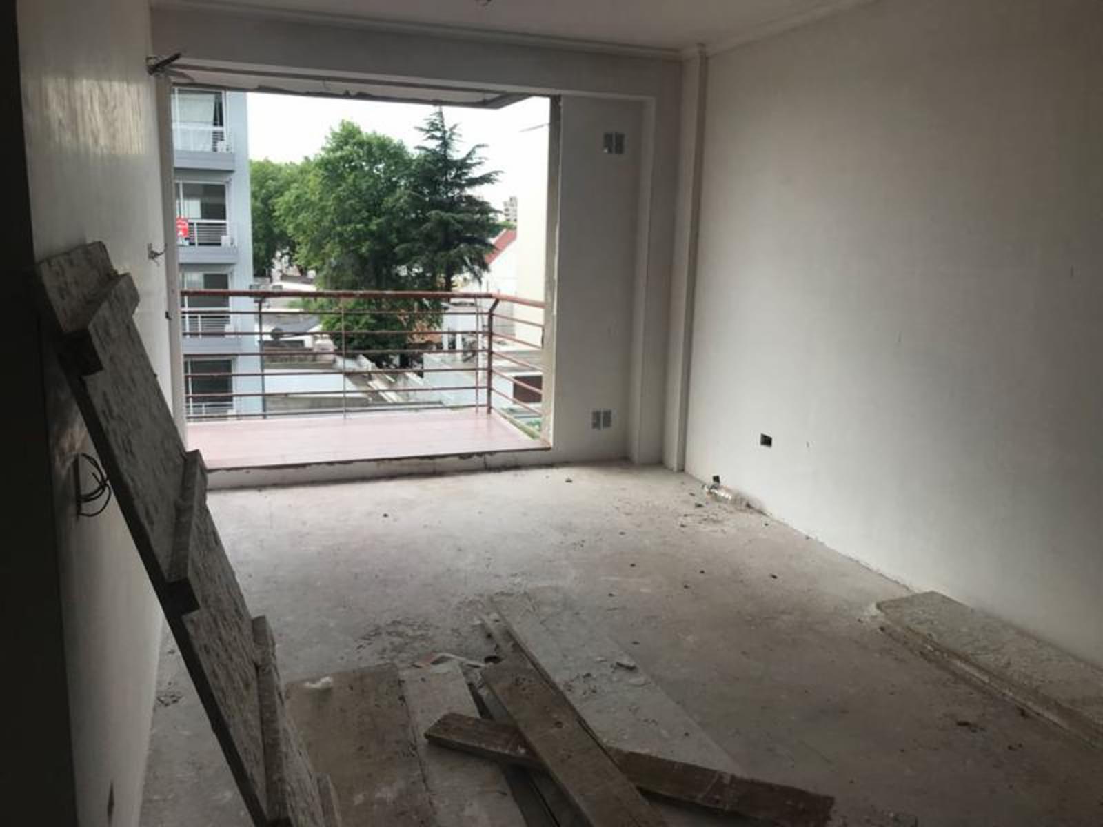 AV. DIRECTORIO 3800 · Floresta — foto 6