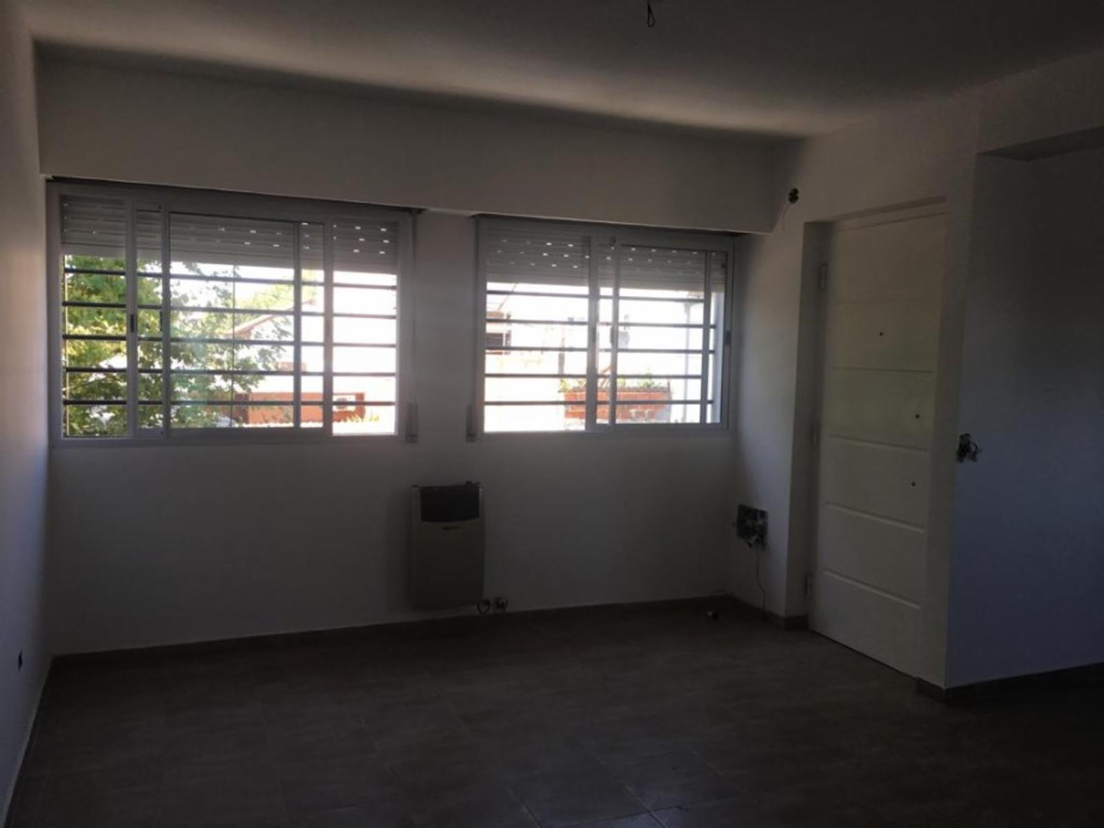 BERUTTI 1075 · Quilmes — foto 4