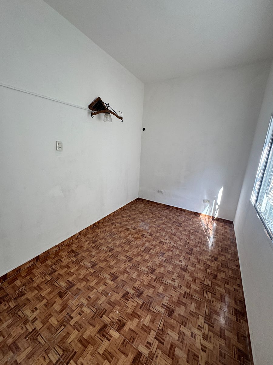 Victoriano Montes 2123 · Lanús — foto 11