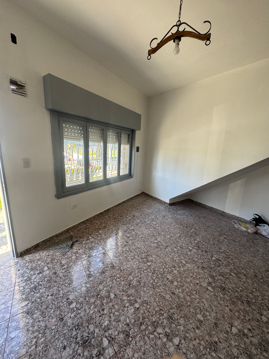 Victoriano Montes 2123 · Lanús — foto 3