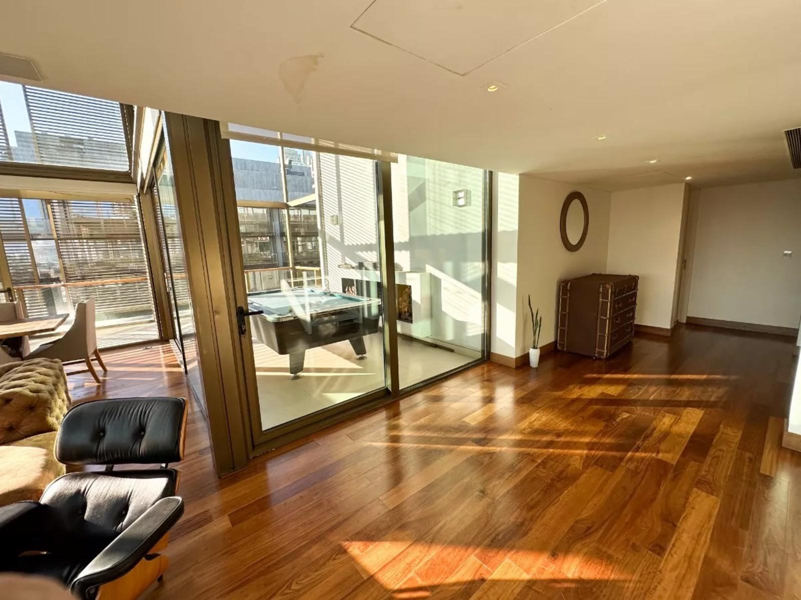 Petrona Eyle 300 · Puerto Madero — foto 3