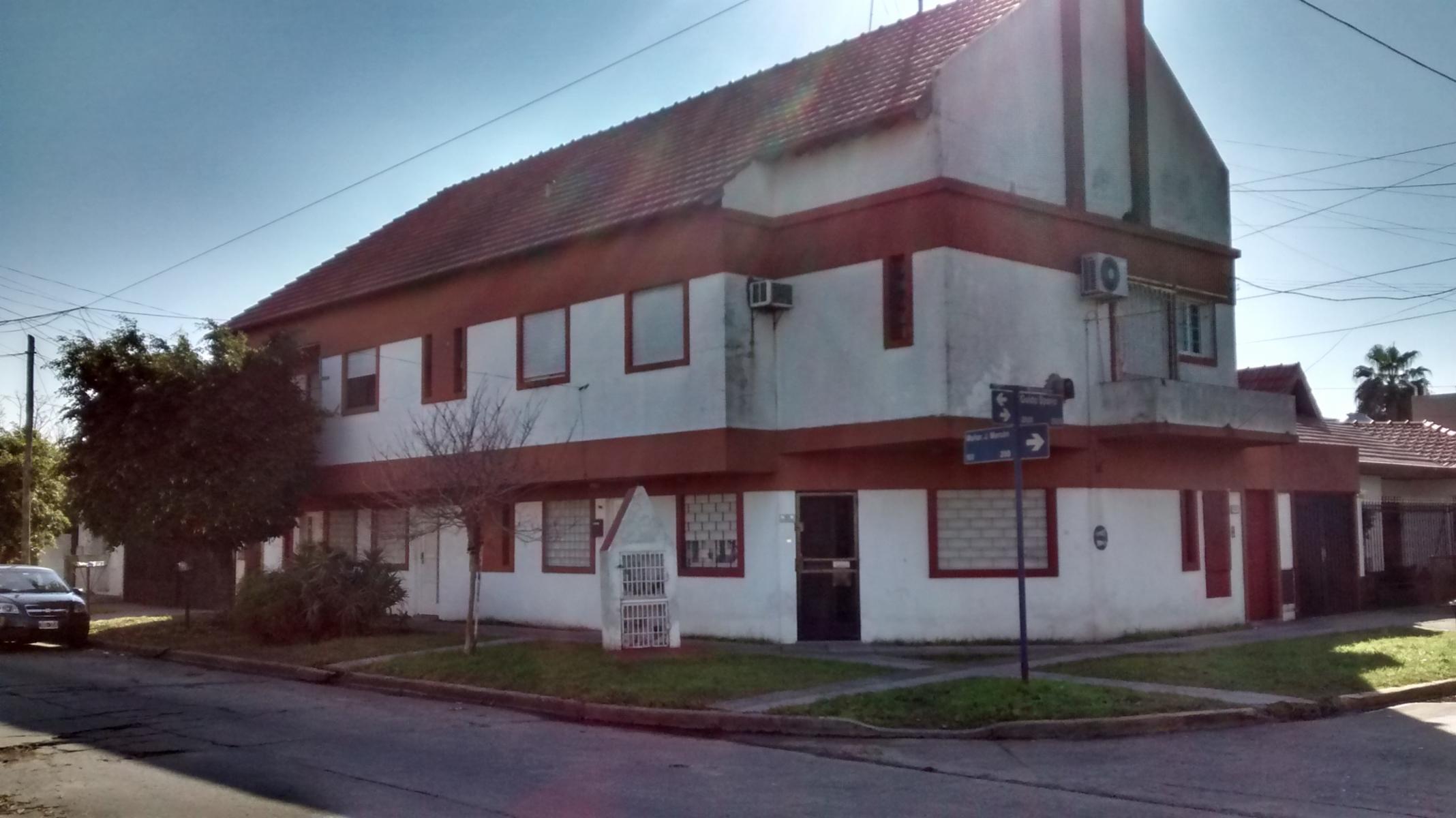 DEPARTAMENTO 1° PISO AL FRENTE 3 AMBIENTES CON TERRAZA  PROPIA