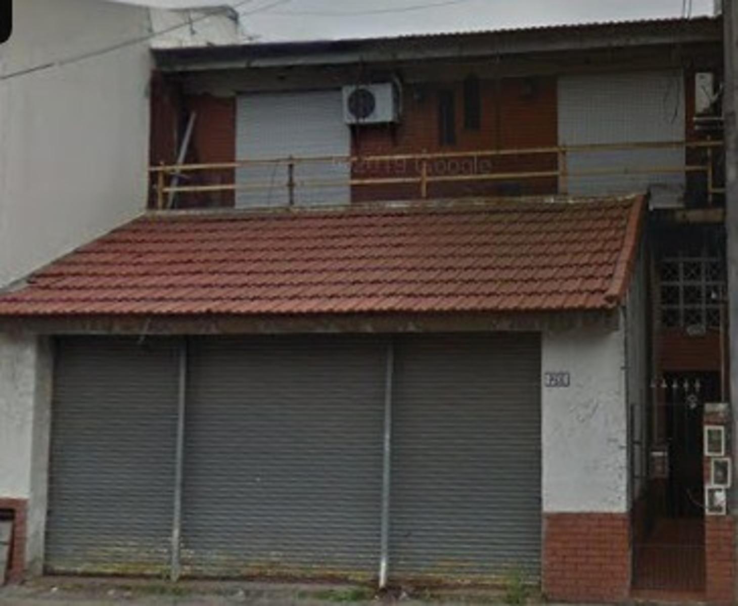 VENTA EN BLOCK DOS DEPARTAMENTOS DE 2 Y 3 AMBIENTES LOCAL COMERCIAL RAMOS MEJIA