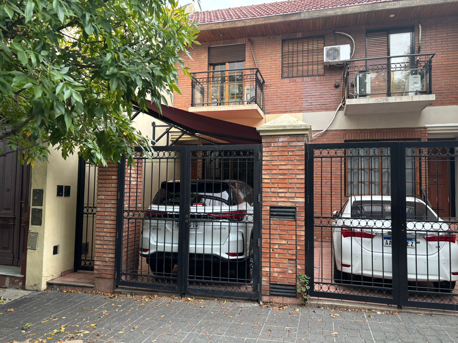 4amb DUPLEX cochera patio 3 baños EXCELENTE