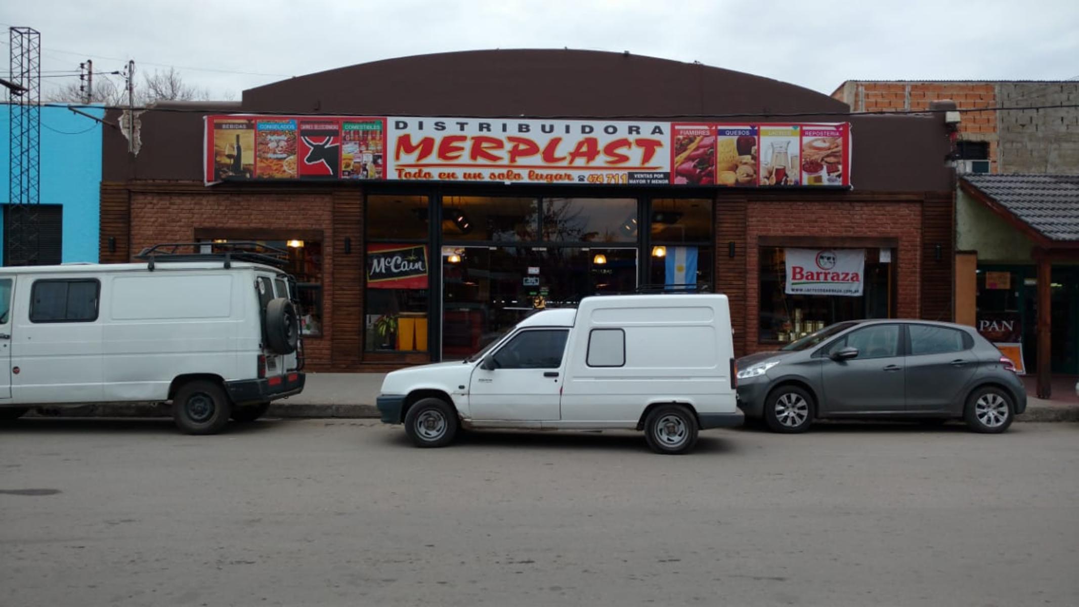 Importante comercio multirubro de muy buena calidad. 20 años de trayectoria en Merlo, San Luis.