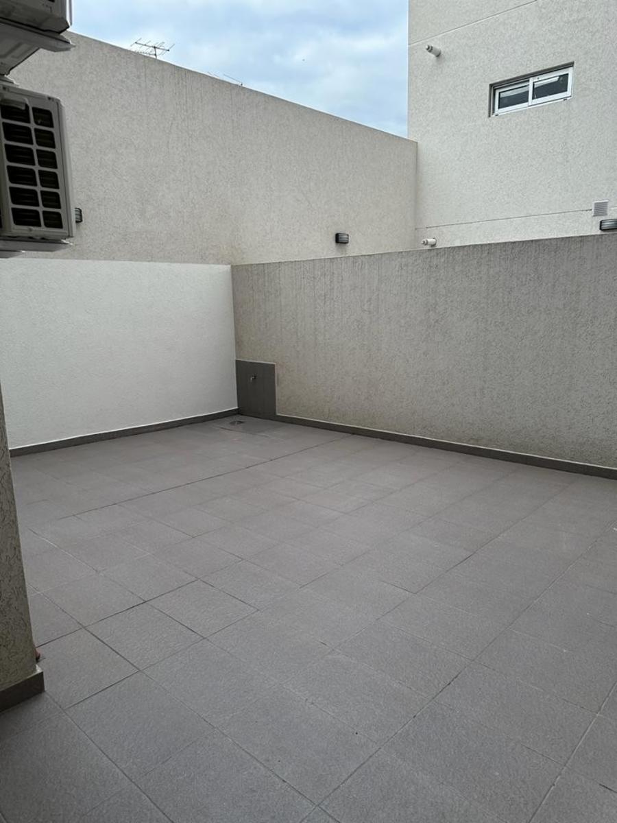 LISANDRO DE LA TORRE 782 · Liniers — foto 16