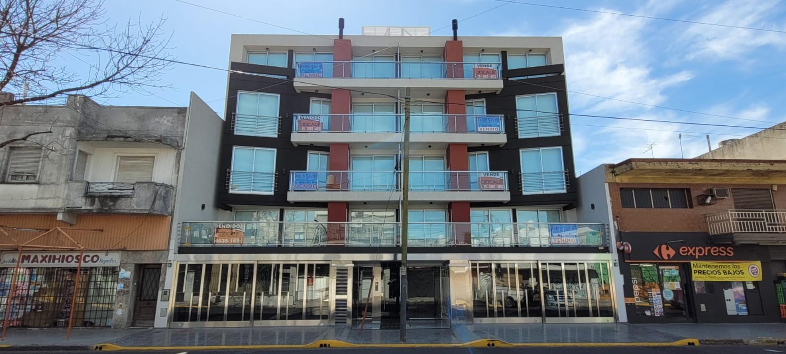 LISANDRO DE LA TORRE 782 · Liniers — foto 30