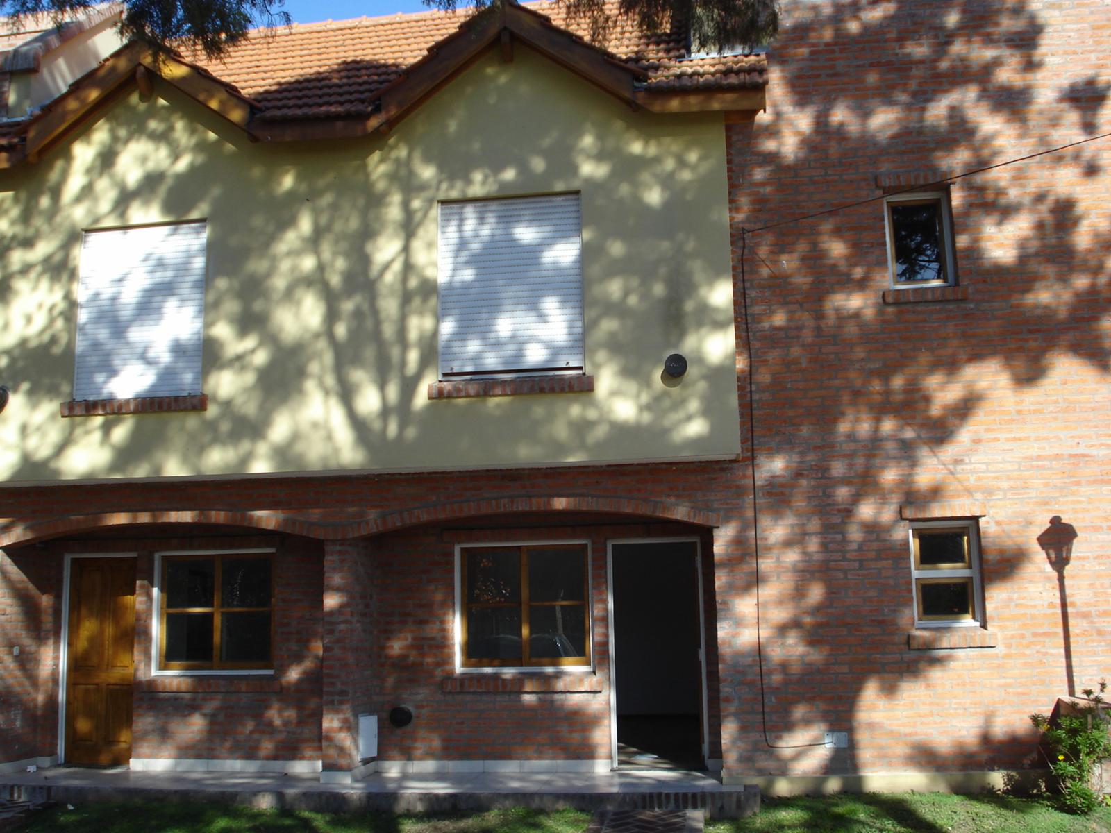 TRIPLEX EN VENTA-  Village