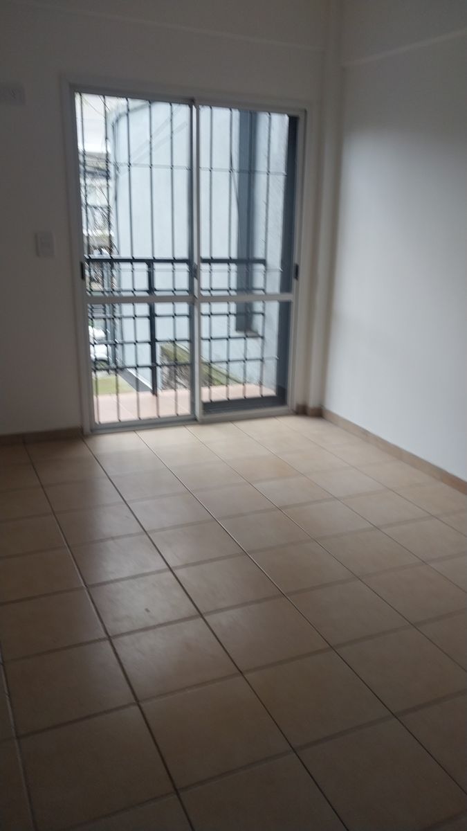 P. Echague 32 · Morón — foto 8