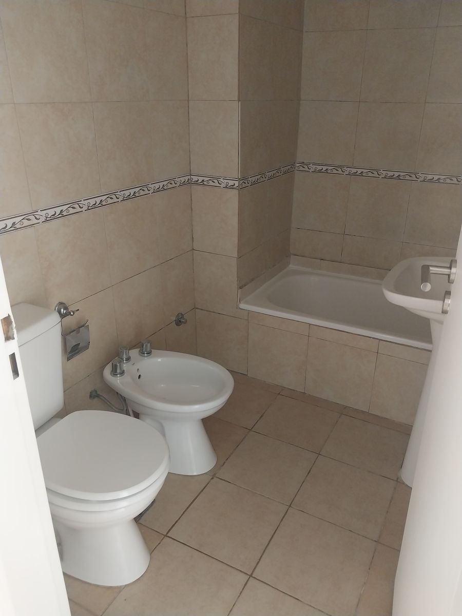 P. Echague 32 · Morón — foto 10